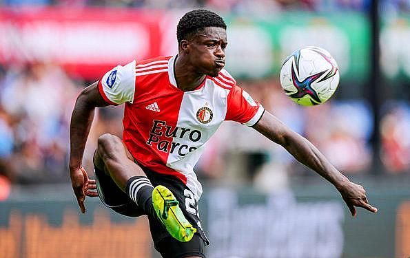 不仅是她个 不仅是她个